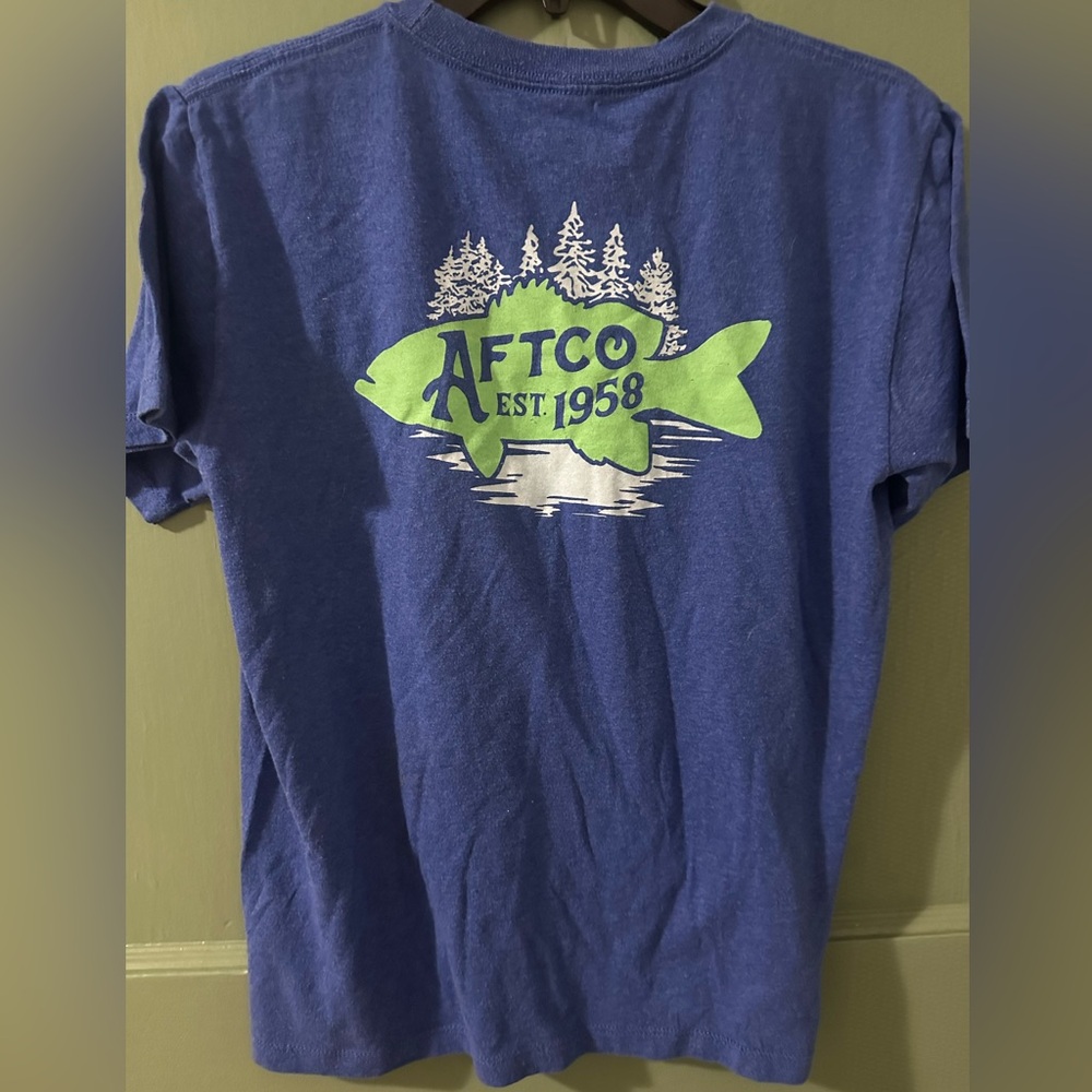 AFTCO boys T-shirt size large blue